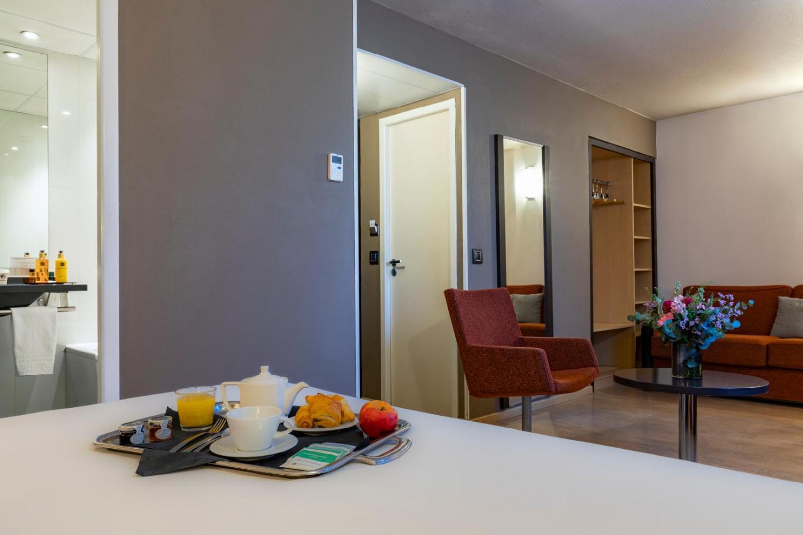 Escale Oceania Aix-En-Provence Hotell Eksteriør bilde