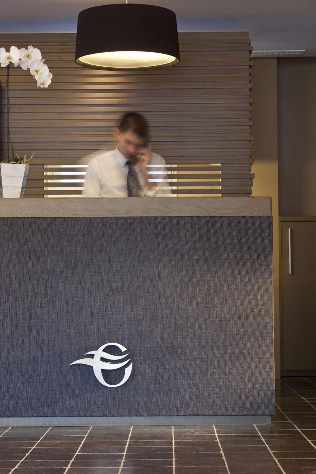 Escale Oceania Aix-En-Provence Hotell Eksteriør bilde