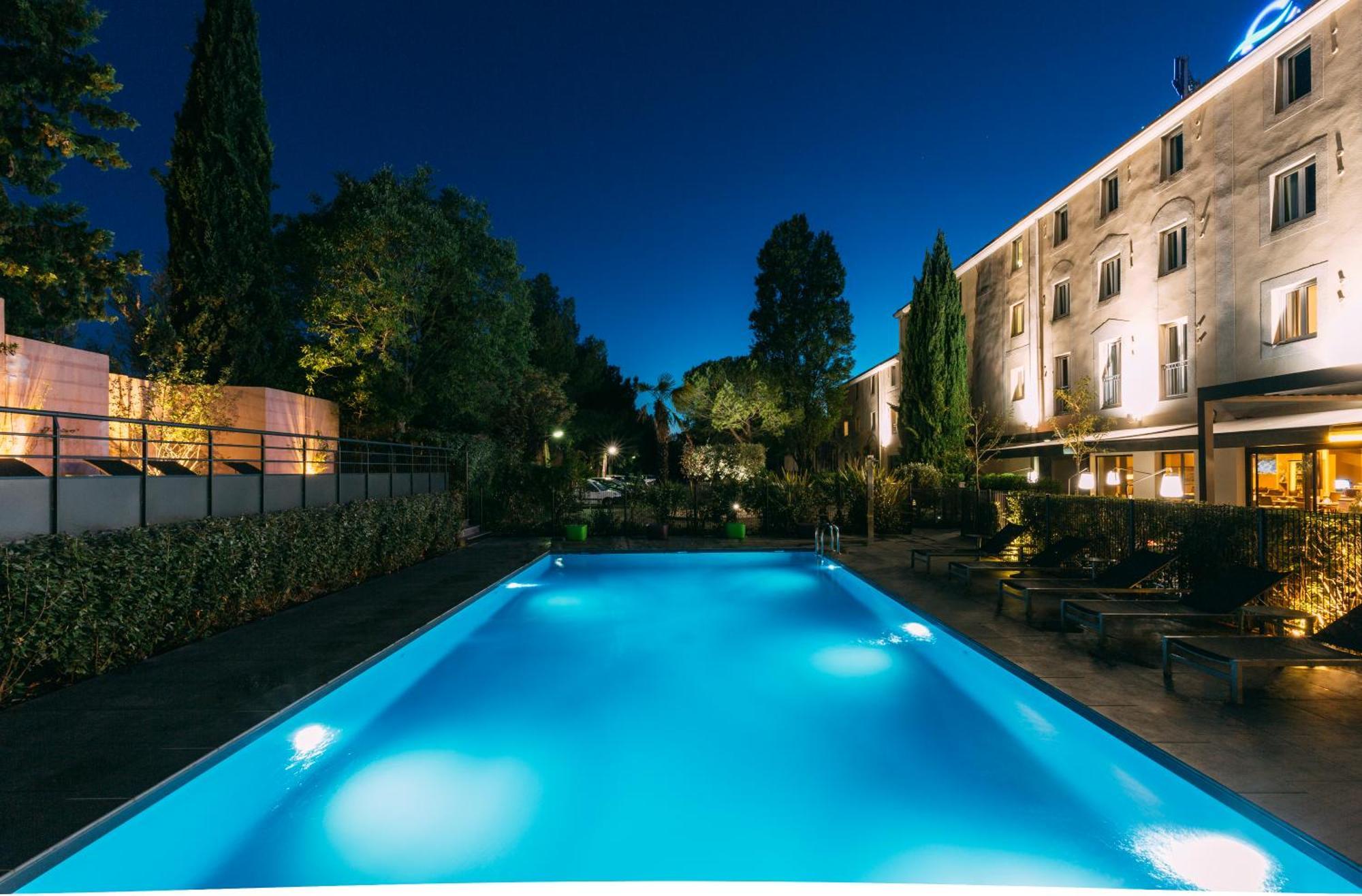 Escale Oceania Aix-En-Provence Hotell Eksteriør bilde