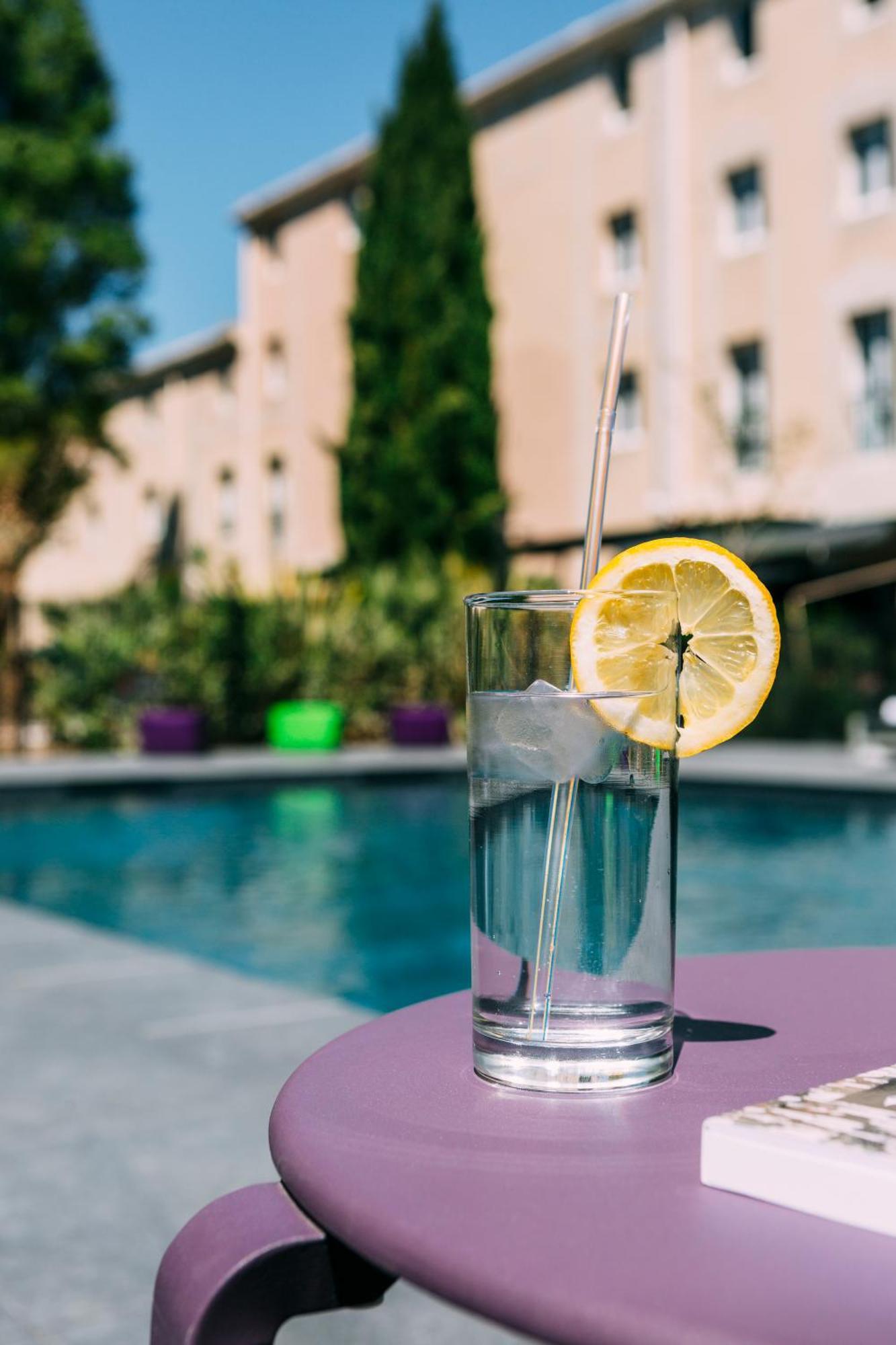 Escale Oceania Aix-En-Provence Hotell Eksteriør bilde