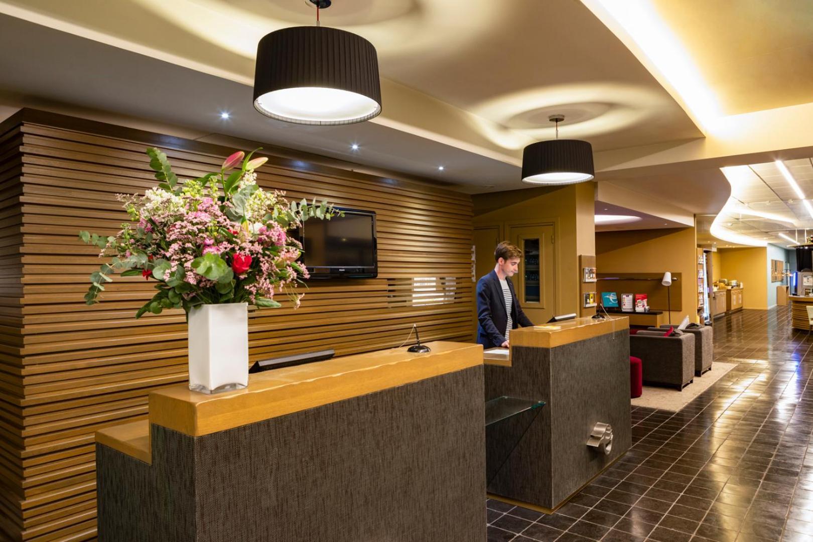 Escale Oceania Aix-En-Provence Hotell Eksteriør bilde
